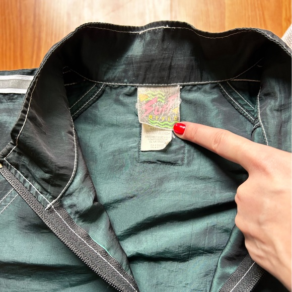 Surf Style Windbreaker - Picture 3 of 7